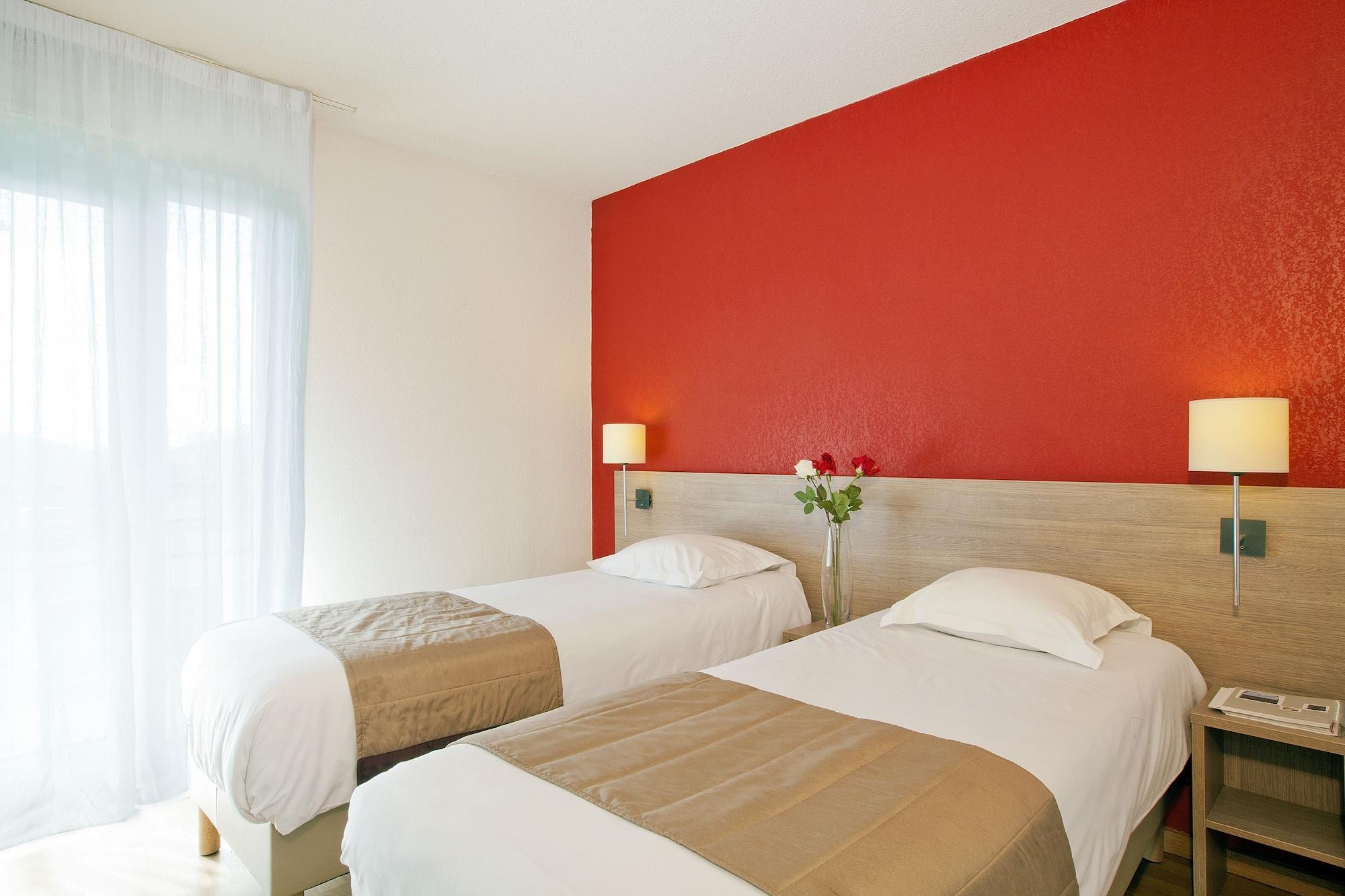 Sejours & Affaires Geneve Gex Les Rives Du Leman Aparthotel Exterior photo