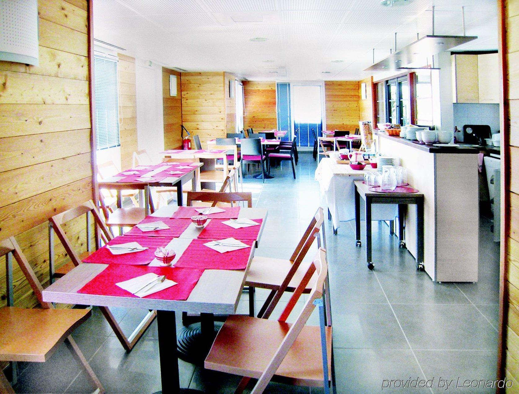 Sejours & Affaires Geneve Gex Les Rives Du Leman Aparthotel Restaurant photo