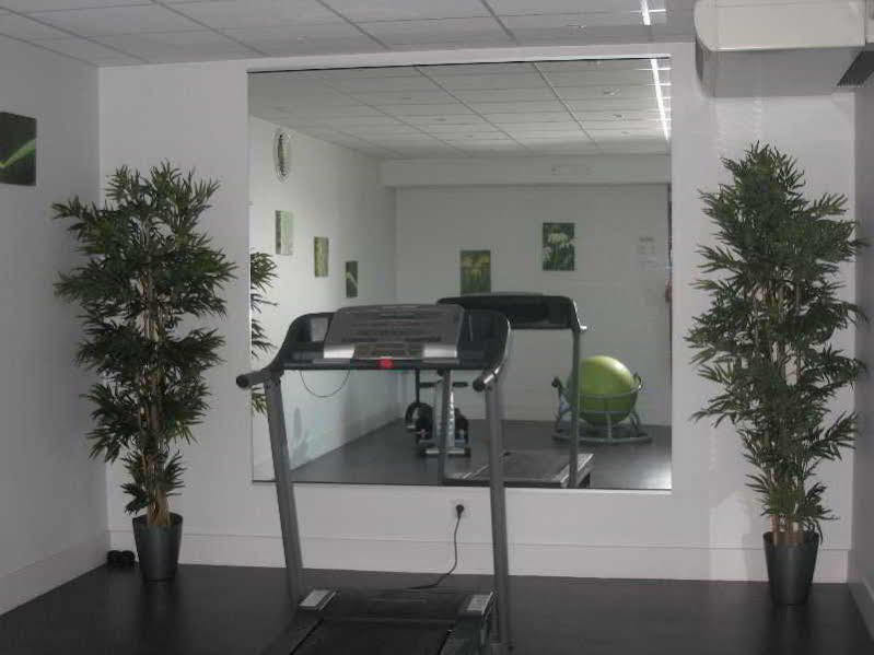 Sejours & Affaires Geneve Gex Les Rives Du Leman Aparthotel Exterior photo