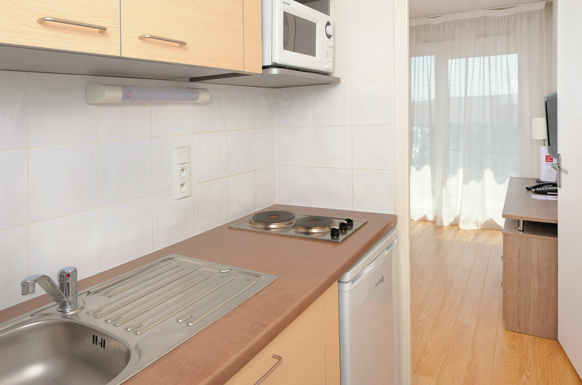 Sejours & Affaires Geneve Gex Les Rives Du Leman Aparthotel Exterior photo